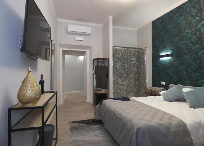 Vite 99 - Piazza Di Spagna 4*